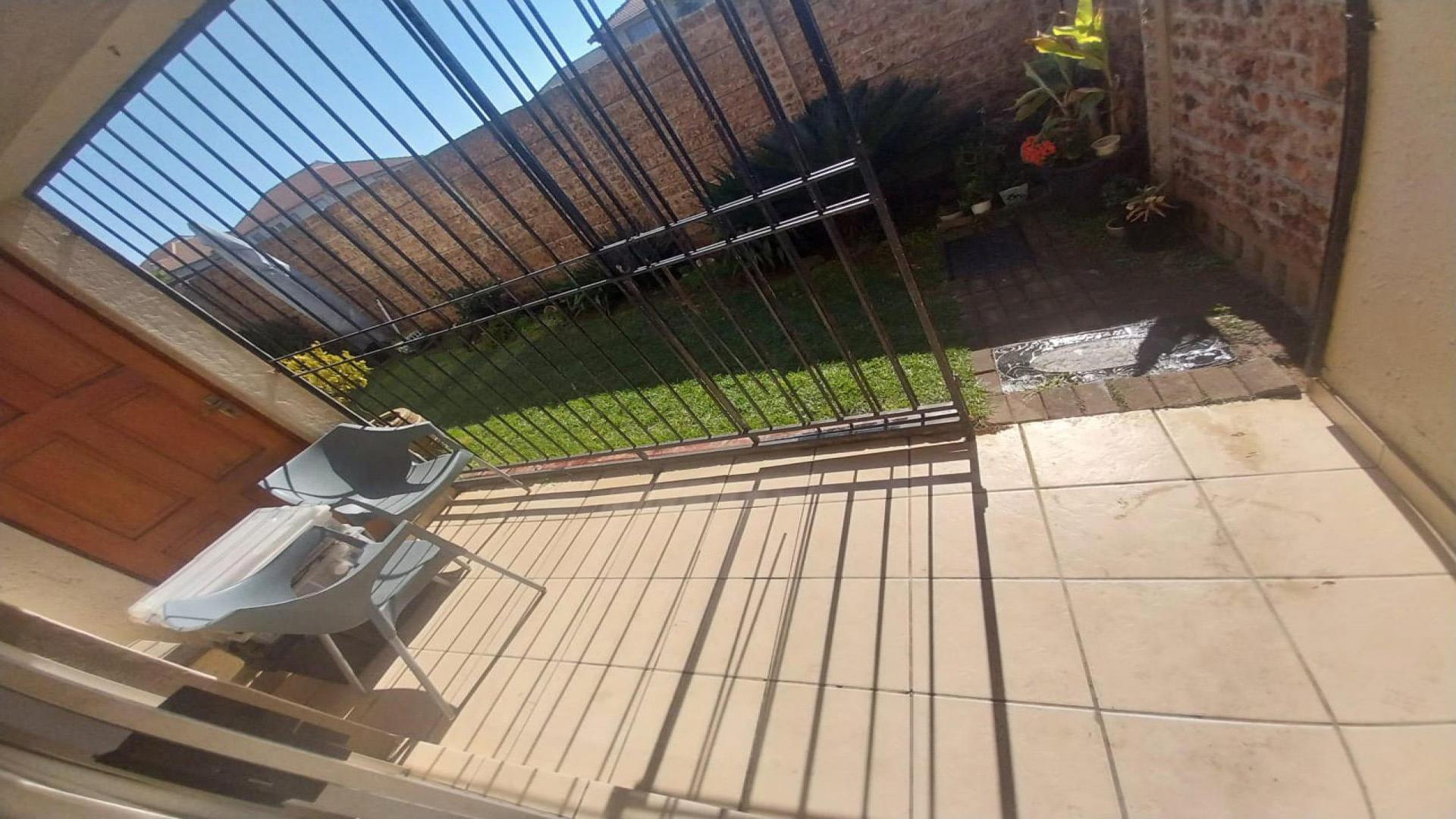 Patio of property in Parkrand