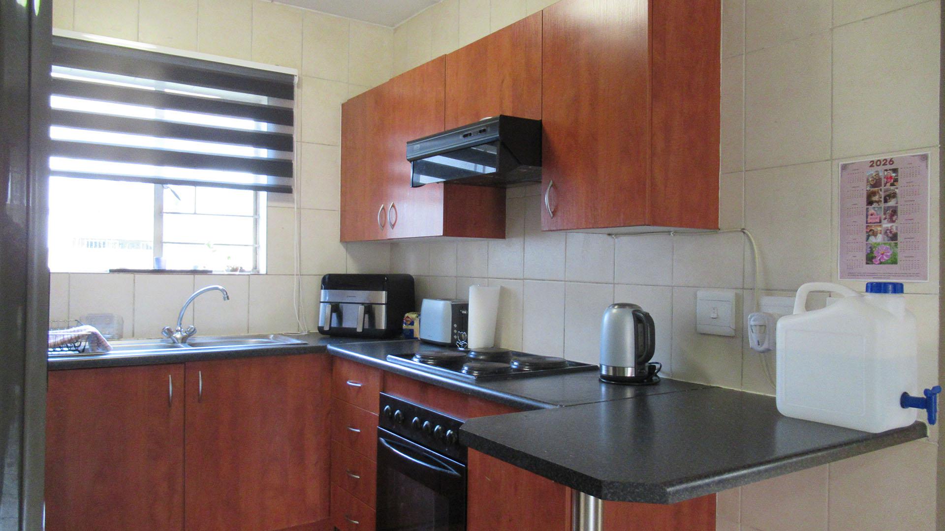 Kitchen - 7 square meters of property in Parkrand