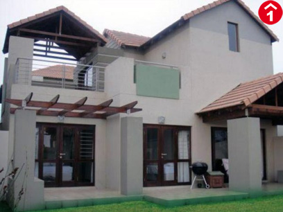 2 Bedroom Cluster to Rent in Fourways Gardens - Property to rent - MR061444