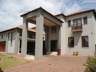 6 Bedroom House for Sale For Sale in Woodhill Golf Estate - Home Sell - MR06206