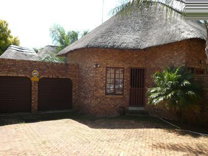 3 Bedroom House for Sale For Sale in Garsfontein - Home Sell - MR06226