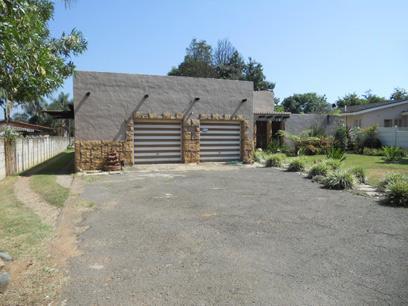 Front View of property in Vryheid