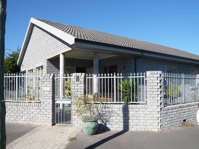 3 Bedroom House for Sale For Sale in Strand - Home Sell - MR06227