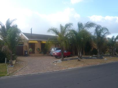 3 Bedroom House for Sale For Sale in Edgemead - Private Sale - MR06244