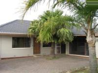 4 Bedroom 1 Bathroom House for Sale for sale in Beacon Bay