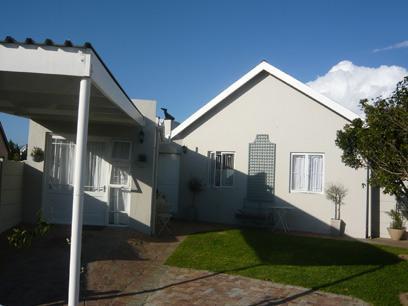 2 Bedroom House for Sale For Sale in Gordons Bay - Home Sell - MR06288