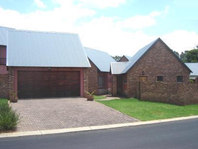 Front View of property in Glen Marais