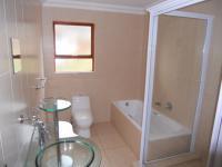 Bathroom 2 - 8 square meters of property in Uvongo