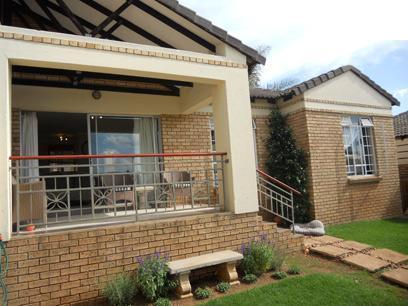 3 Bedroom Sectional Title for Sale For Sale in Moreletapark - Home Sell - MR065167