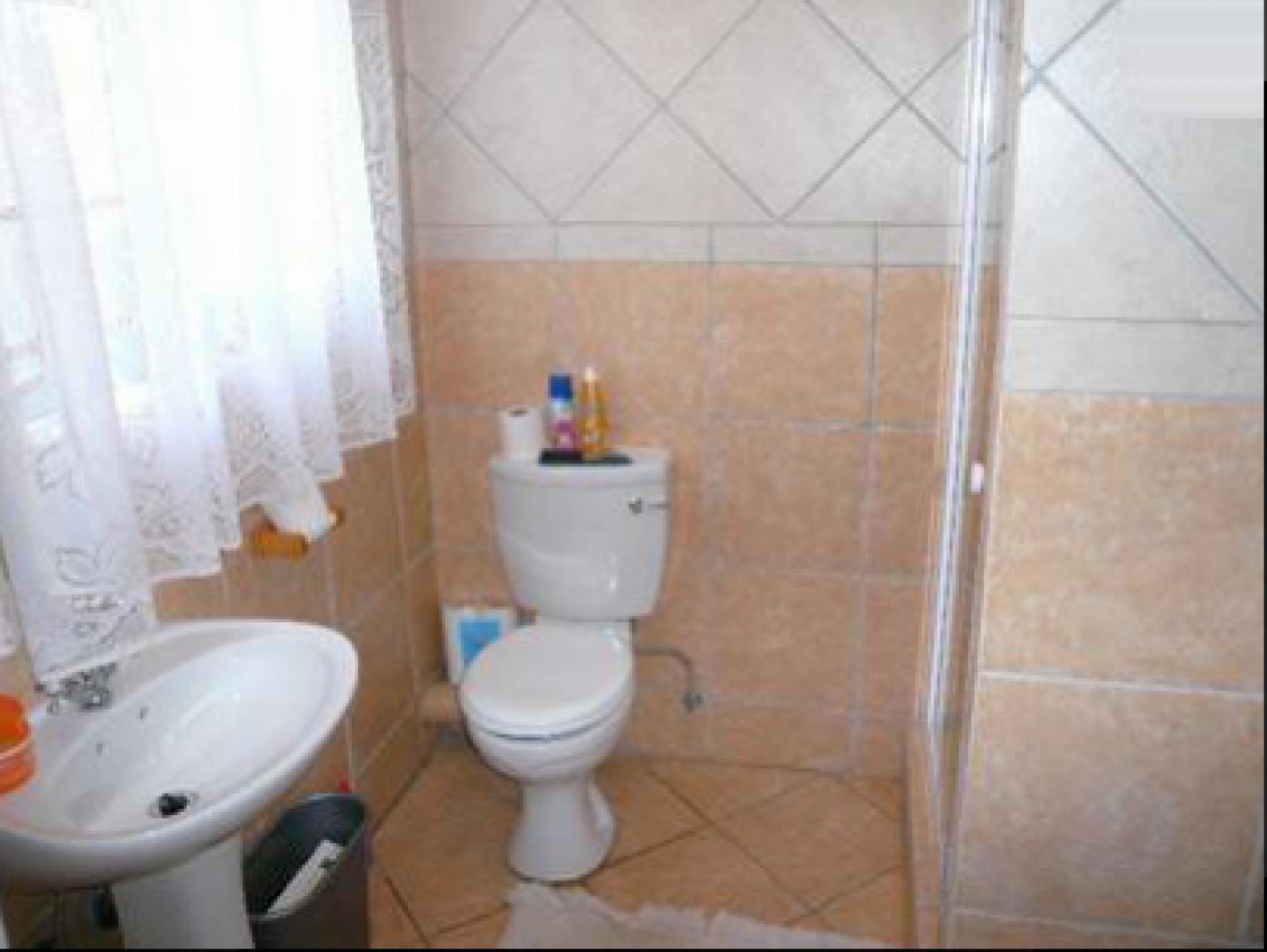 3 Bedroom House for Sale and to Rent For Sale in Heatherview