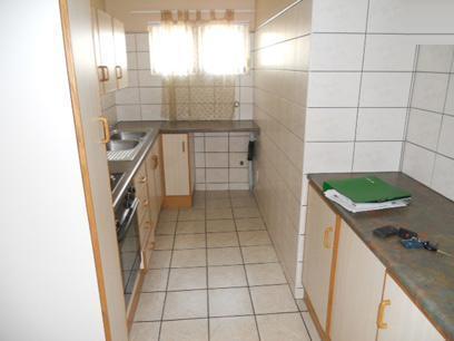 Kitchen - 8 square meters of property in Hartenbos