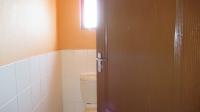 Bathroom 2 - 2 square meters of property in Mid-ennerdale