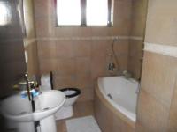 Bathroom 1 - 7 square meters of property in Kyalami Gardens