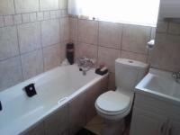 Bathroom 1 - 8 square meters of property in Silver Lakes Golf Estate