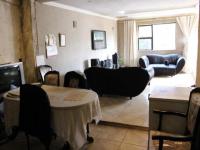 Lounges - 31 square meters of property in Klipspruit West