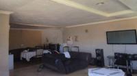 Lounges - 31 square meters of property in Klipspruit West