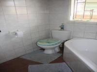 Main Bathroom - 5 square meters of property in Mahube Valley