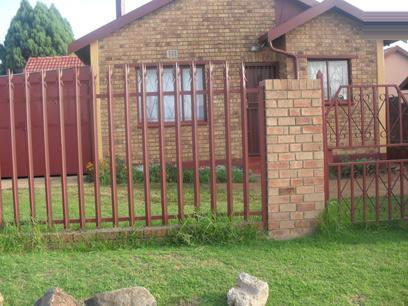 2 Bedroom House for Sale For Sale in Daveyton - Private Sale - MR069683