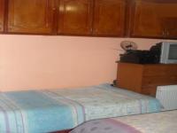 Bed Room 1 - 15 square meters of property in Daveyton