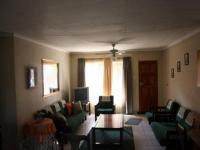 Lounges - 22 square meters of property in Emalahleni (Witbank) 