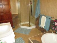 Bathroom 3+ - 12 square meters of property in Rant-En-Dal