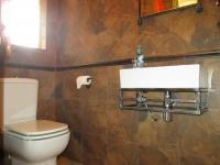 Bathroom 3+ - 12 square meters of property in Rant-En-Dal