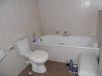 Main Bathroom - 2 square meters of property in Paarl