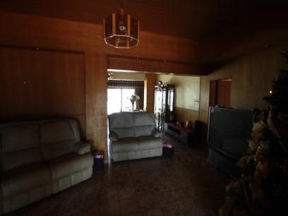 Lounges of property in Queensburgh