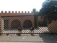 Front View of property in Daggafontein