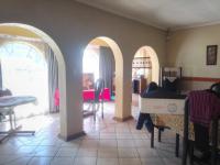 Dining Room of property in Daggafontein