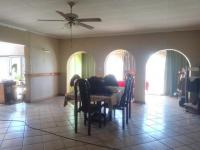 Dining Room of property in Daggafontein