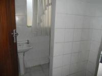 Main Bathroom - 3 square meters of property in Roodekop