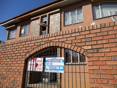 Apartment for Sale For Sale in Turffontein - Private Sale - MR072851