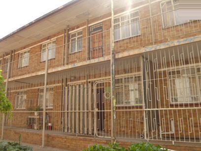 2 Bedroom Apartment for Sale For Sale in Vanderbijlpark - Home Sell - MR07408