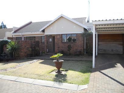 3 Bedroom Cluster for Sale For Sale in Klerksdorp - Private Sale - MR074191