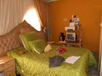 Bed Room 1 - 12 square meters of property in Vereeniging