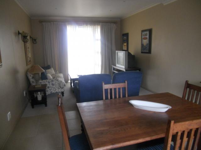 Lounges - 13 square meters of property in Mossel Bay