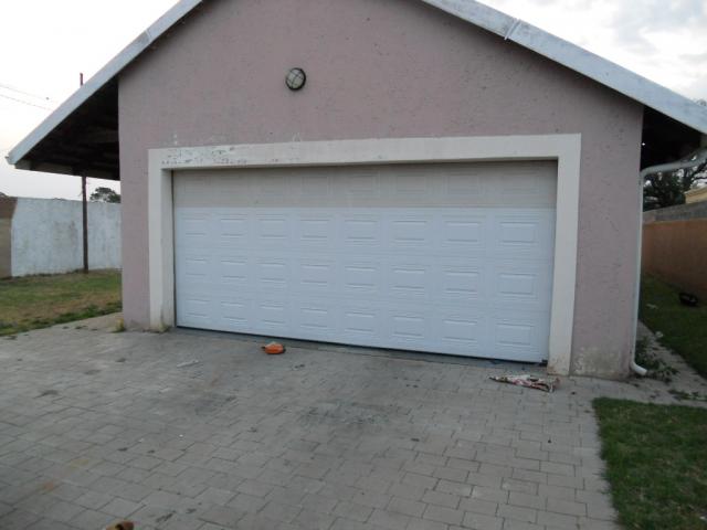 Front View of property in Krugersdorp