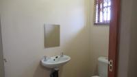 Guest Toilet - 2 square meters of property in Ennerdale