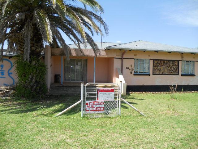 Front View of property in Vredefort