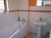 Main Bathroom - 7 square meters of property in Alberton