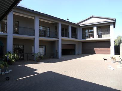 Front View of property in Eldoraigne