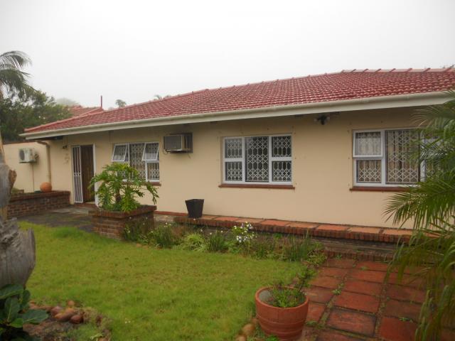 Front View of property in Pinetown 