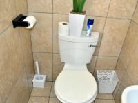 Guest Toilet - 3 square meters of property in Shelly Beach