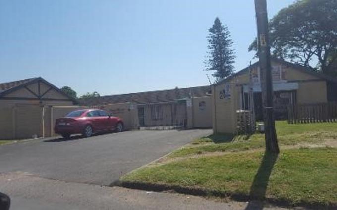 Standard Bank SIE Sale In Execution 1 Bedroom Sectional Title for Sale in Wentworth  - MR077718
