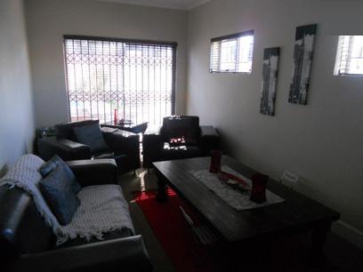 Lounges - 46 square meters of property in Somerset West