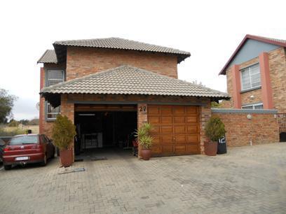 3 Bedroom Sectional Title for Sale and to Rent For Sale in Celtisdal - Home Sell - MR077928