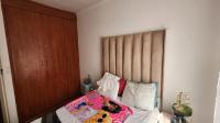 Bed Room 1 of property in Springs
