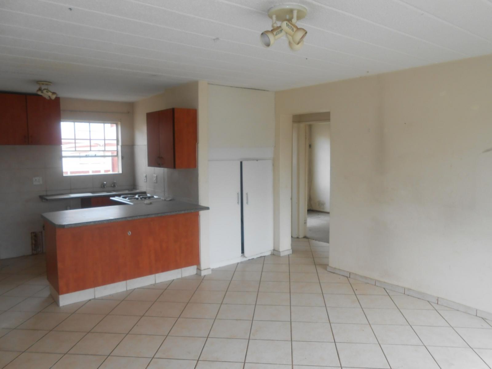 Lounges - 26 square meters of property in Zuurfontein