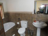 Bathroom 1 - 7 square meters of property in Parys